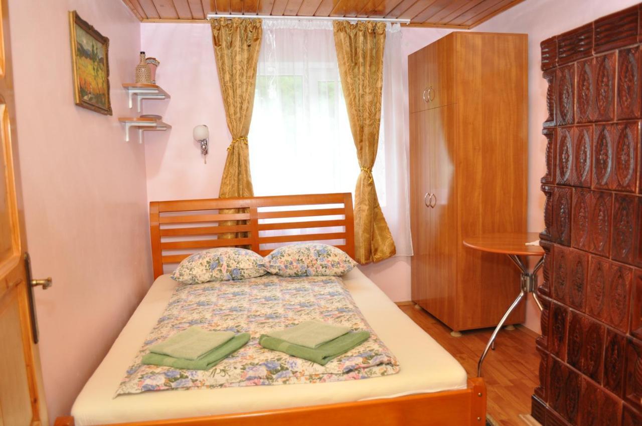 Casa Verde Hotell Rîu de Mori Exteriör bild