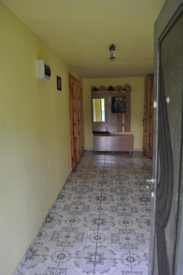 Casa Verde Hotell Rîu de Mori Exteriör bild