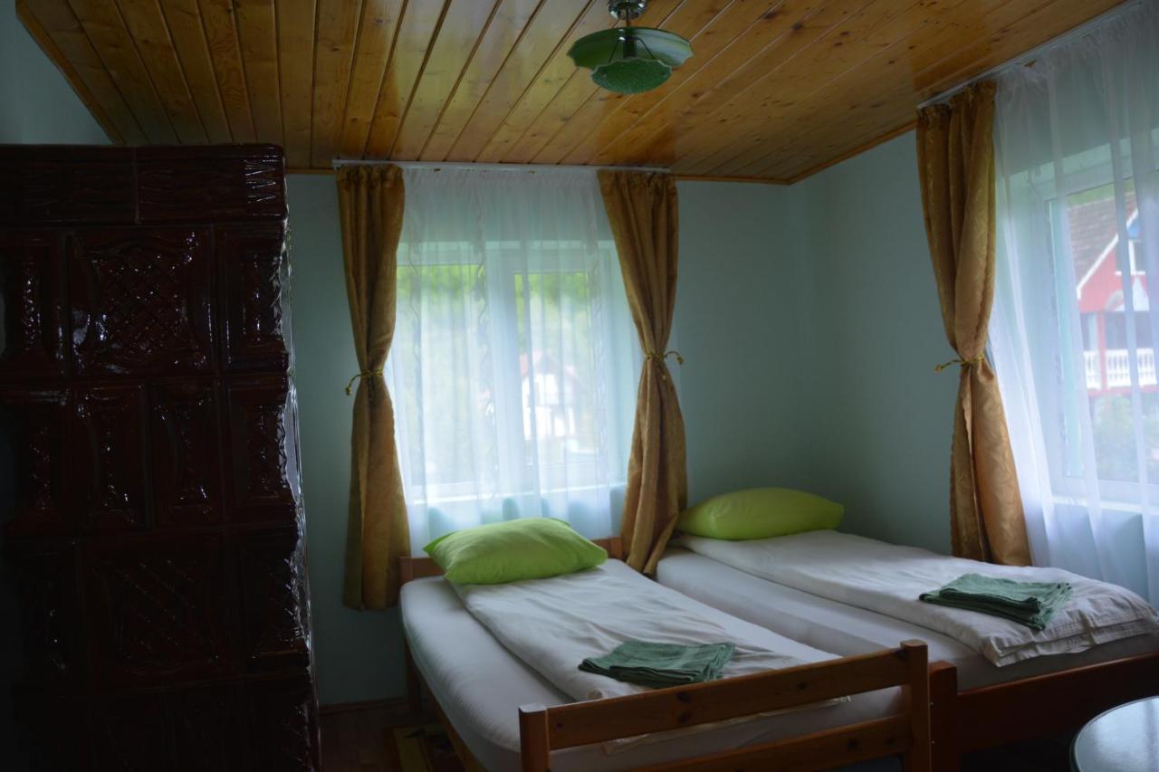 Casa Verde Hotell Rîu de Mori Exteriör bild